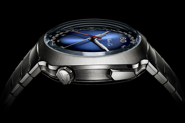 Streamliner Flyback Chronograph Automatic Funky Blue_6902-1201_Profile_Black Background.png